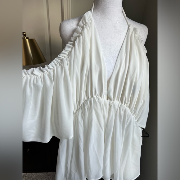 NEW Michael Costello x Revolve Austen White off the shoulder Romper Medium M - Picture 16 of 16